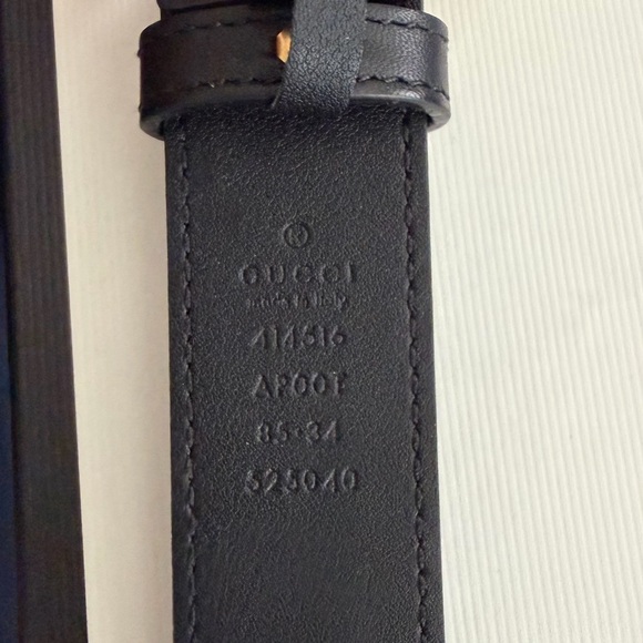 Gucci Black Leather Belt with Gold GG Buckle - Picture 6 of 6